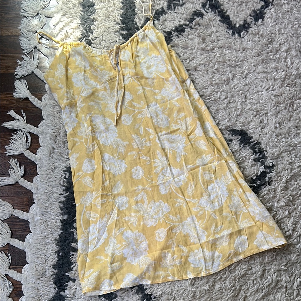 *4 for 24* Oh Polly Floral Yellow and White Sun Dress